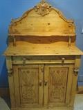 VINTAGE PINE WASHSTAND
ORNATE CARVED DOORS
