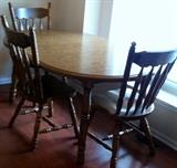 maple kitchen table and 6 chairs