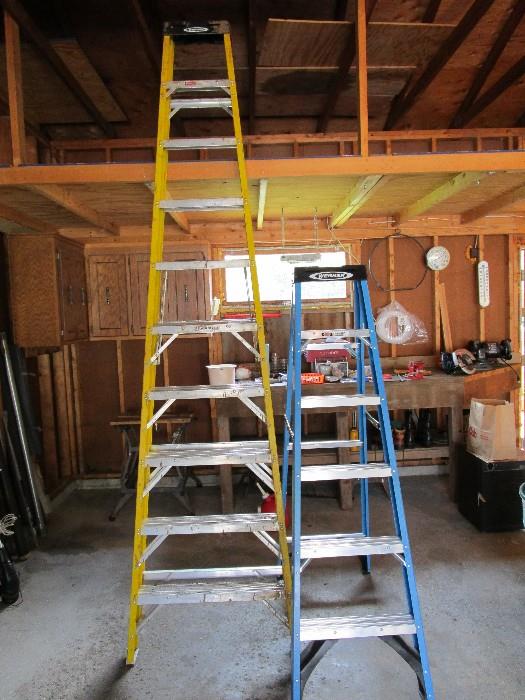 10' & 6' fiberglass ladders