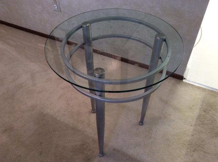 Round contemporary end table