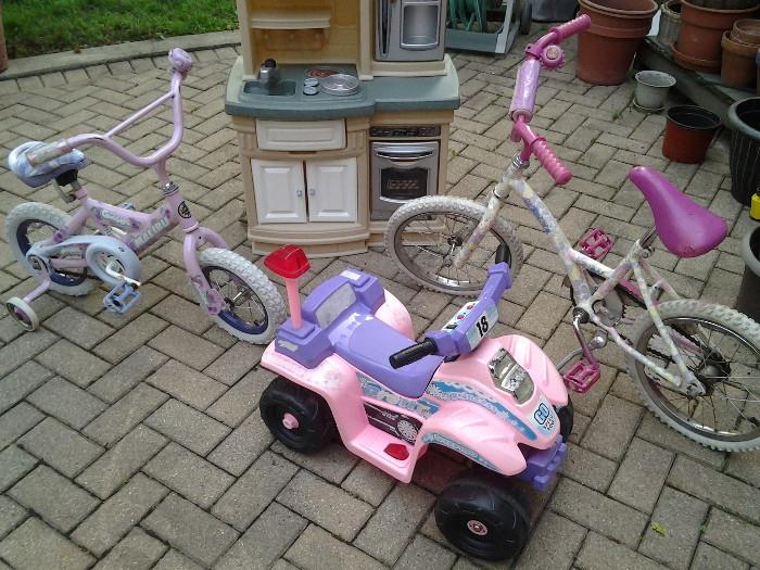 GIRLS' BIKES, GIRLS RIDING MOTOR SCOOTER (WORKS!), GIRLS DELUXE KITCHEN...PLUS LOTS MORE KID'S ITEMS!!!