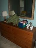 Dresser. Mirror.
