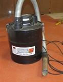 Ash vacuum cleaner for pellet stove.