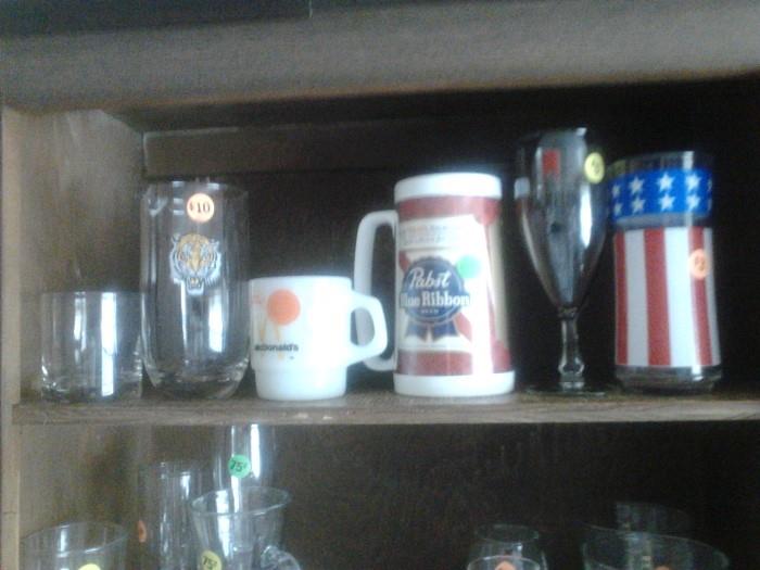 Vintage cup/mugs