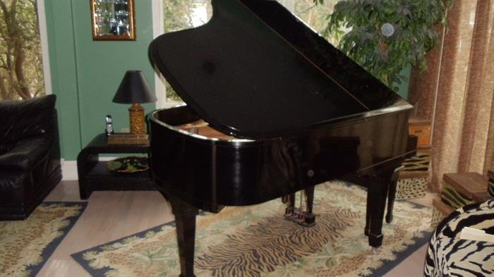 Knabe Black Laquer Baby Grand Piano
