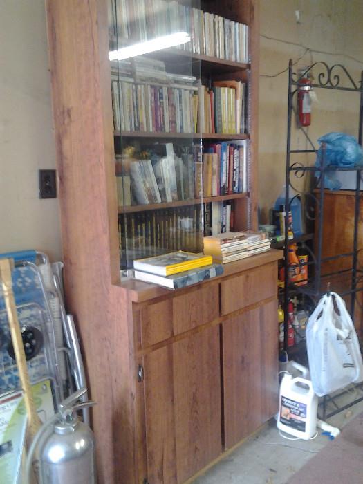 Bookcase/hutch filled with Louis L'Amour and others!