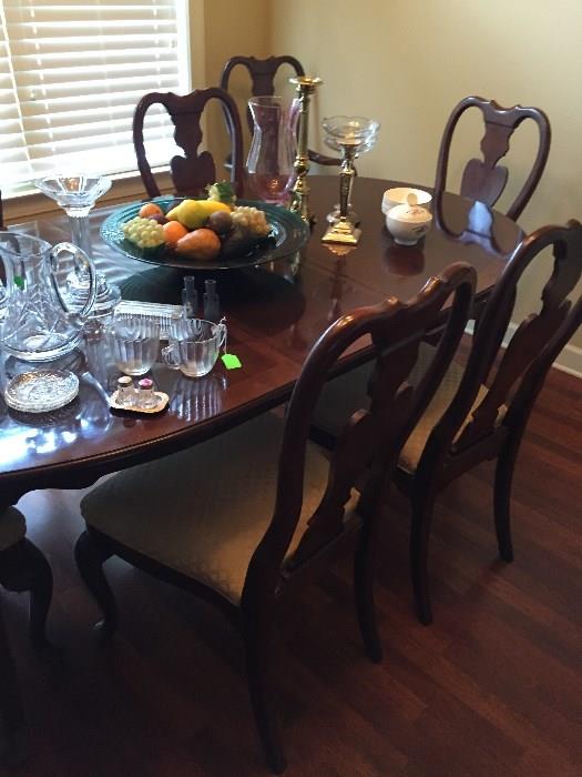 Dining Room Set with 8 Chairs and extra leaf