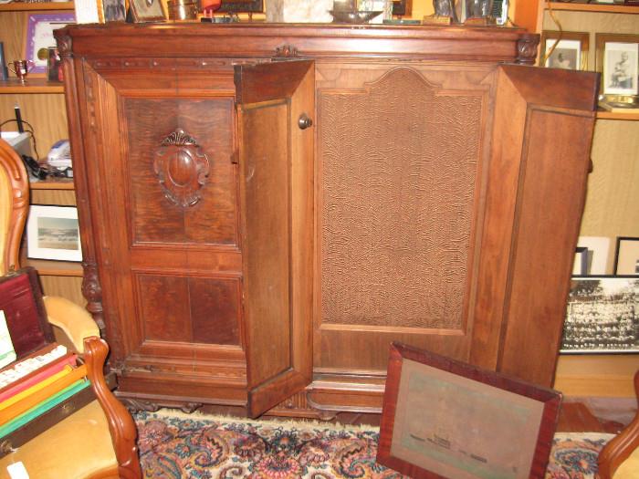 This is a lovely cabinet that once held a Victrola.  The pictures can't really convey how lovely it is.  It could be used in so many ways.  It's also in great shape. 