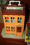 FISHER PRICE PLAY FAMILY