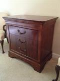 HENREDON 3 Drawer Chest