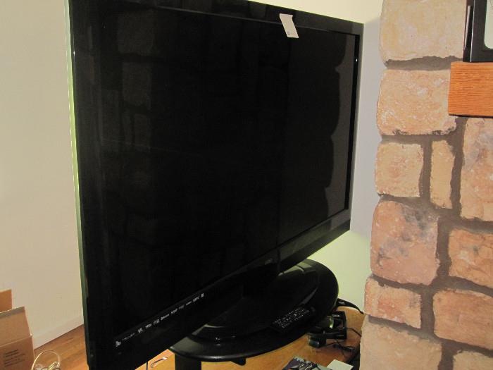 55" 3D Vizio  Comes with 4 3D glasses, hardly used.