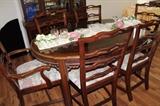 Drexel Dining Room Table w/ Leaf, table pads and 6 chairs