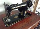      Vintage Singer sewing machine