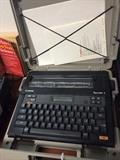        Canon manual typewriter