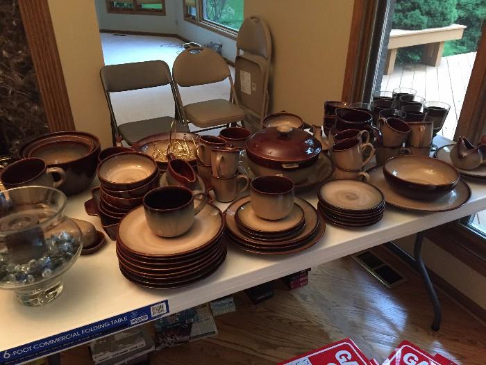 Sengo Nova Brown dishware place setting for 10 and all the coordinating pieces