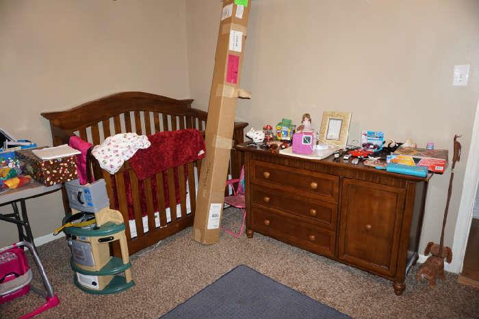 Baby crib combo with rails, matching chest, child toys