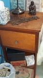 1 drawer stand