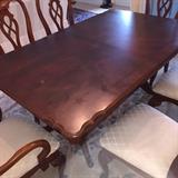 Dining Room Table W/ 6 Chairs with additional leaves and pads