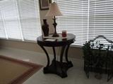 Round mahogany hall table, accessories