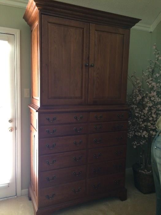 entertainment center/chest with drawers 
