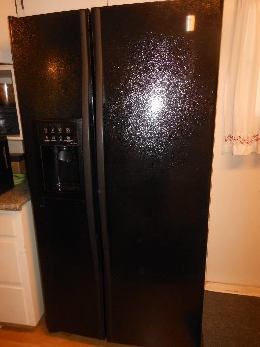 GE side by side black refrigerator