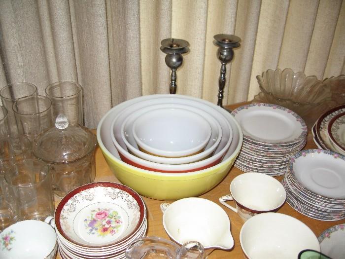 Vintage Pyrex Mixing Bowls