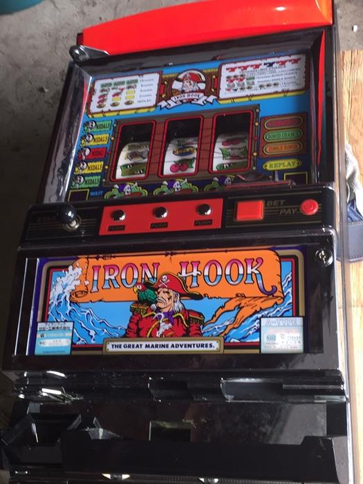 A-Type Slot machine "Iron Hook"