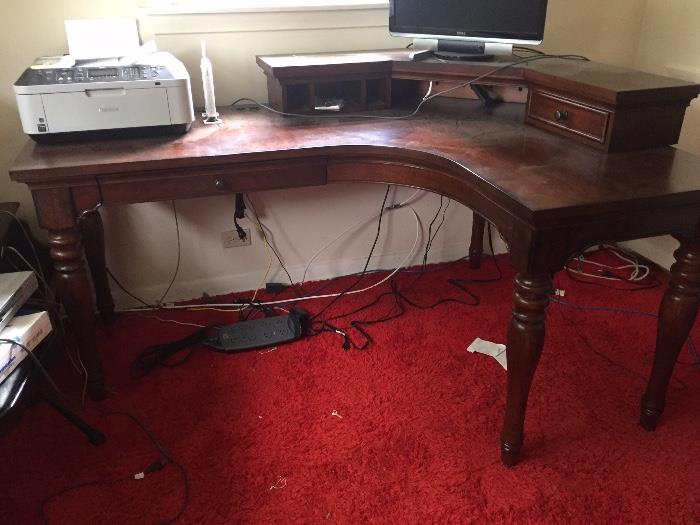 Very nice curved office desk