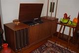 Very cool vintage stereo