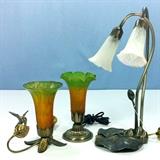 Novelty lily shade accent lamps
