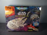 Stars Wars Millennium Falcon Micro Machine MIB
A vintage Star Wars Millennium Falcon Micro Machines space ship and figures. Appears to be in the original unopened box. Made in 1995 by Lewis Galoob Toys, Inc.