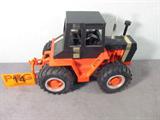 Farm Toy CASE "1470 Traction King" Demonstrator
Fantastic large authentically scaled die cast model / replica CASE "1470 Traction King Demonstrator" tractor with "Black Knight" enclosed cab. Features a 504 Turbo engine, orange & black detailed body & Firestone flotation tires. Item is in wonderful condition, previously displayed in a non smoking pet free home.