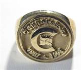 Jewelry 14k Gold Copperstone Company Ring
Stately 14kt yellow gold service ring which reads: "Copperstone1987-1993". Marked "14k", ring size: 12.75. Total weight: 12.2 dwt.