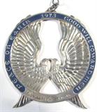 Wallace Sterling Silver Dove Christmas Ornament
Lovely sterling silver holiday Christmas ornament made by Wallace. Ornament features 2 doves and the words "Peace on Earth Good Will Toward Men 1973". Marked "Wallace Sterling", measures: 2.25" diameter. Total weight: 1.07 ozt.