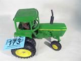 Farm Toy ERTL "John Deere 4250" +Enclosed Cab
Awesome authentically scaled die cast model / replica ERTL "John Deere 4250" tractor, features an enclosed cab, exhaust stack, rubber tires, dual rear wheels & a rear hitch. In fantastic condition. Previously displayed in a non smoking pet free home.