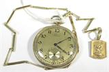 Pocket Watch Gorham & Longines 14kt Gold Filled
Gorham and Longines open face pocket watch. Inside of case reads: 3 Adj. 15 jewels, Longines W. Co. Swiss. 3798956. Case is a Wadsworth warranted 25 year 17/79 A.B.C. Runs, shows wear from use and age. Pocket watch chain fob reads "Loomis 1924". Total weight: 44.5 dwt.
ZB152s