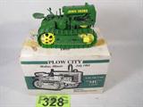 Farm Toy SPEC CAST "John Deere MC Crawler"
Awesome 1/16 scale die cast model / replica SPEC CAST "John Deere MC Crawler" tractor from the 15th Annual Plow City Toy Show, July 1995. Appears to be in original box in mint condition, though the box shows signs of wear and tear. Previously displayed in a non smoking pet free home.
ZB2594