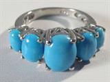 Jewelry Sterling Silver Turquoise Ring
Gorgeous sterling silver fashion ring featuring 5 prong set, graduated, turquoise stones. Consignor states these stones are "Sleeping Beauty" turquoise from Globe. Marked "925", ring size: 6.5. Total weight: .15 ozt.
ZB1341
