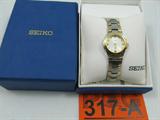 Jewelry Seiko Pulsar Fashion Watch in Box
Lovely Seiko Pulsar ladies watch with stainless steel and gold toned link band. Comes in original box, appears to be brand new!