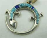 Jewelry Sterling Lapis Turquoise Gecko Pendant
Adorable sterling silver Southwestern style necklace pendant in the shape of a gecko curled up into a circle. Featuring inlaid turquoise and blue Lapis, consignor states both stones are genuine. Marked / signed "Dine'", consignor states item is sterling silver.
Total weight: 0.17 ozt