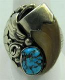 Jewelry Men's Sterling Silver Ring Native American
A beautiful Native American Indian designed men's ring featuring an animal claw or bird talon and an oval turquoise setting. Ring size 12.5.
Total weight: .56 ozt