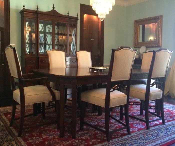 Elegant Dining: Chinese Chippendale Style Extension Table with 8-Chairs, Mirrored Back China-Display Cabinet; Kweilin Classic, "Royal Sarouk" Area Rug 