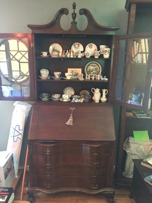 Lovely Queen Anne Secretary or display cabinet