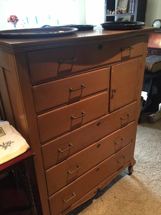 Vintage dresser lined chest