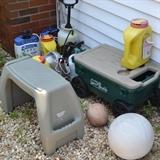 Garden workbenches and goodies to keep yours looking good.