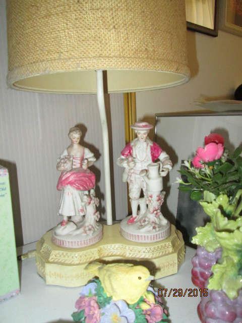 Double figural lamp