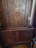 Very nice living room cabinet. Antique! Great storage!
