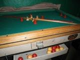bumper pool table