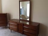 Bassett Mid Mod Dresser