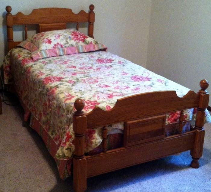 vintage maple twin bed